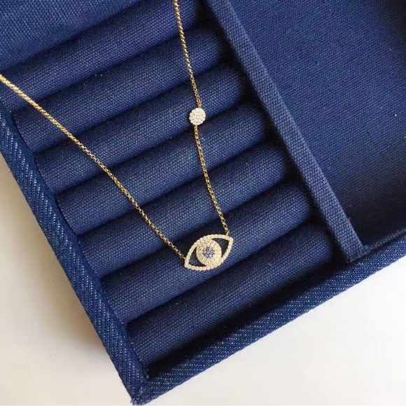 Chic Gold Eye Pendant Necklace - Picture 1 of 5